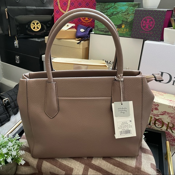 🎁GIFTED🎁🔥🔥DEAL🔥🔥✨Taupe Tote Bag Crossbody ✨NWT - Picture 4 of 12